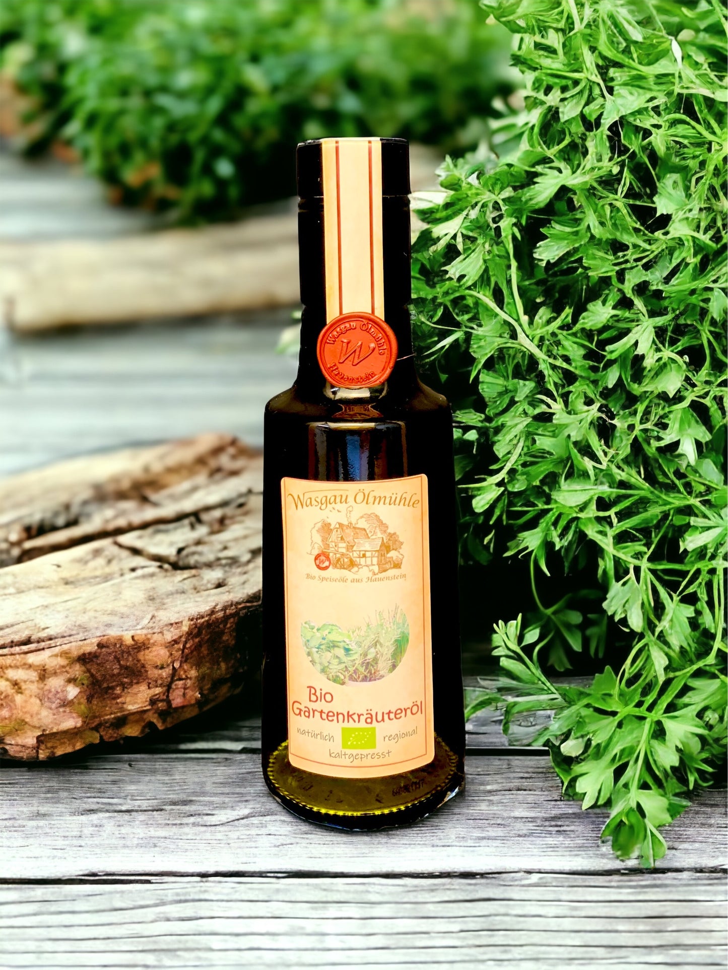Bio Gartenkräuter-Öl der Wasgau Ölmühle – kaltgepresstes Bio-Würzöl mit aromatischen Gartenkräutern für Salate, Gemüse, Kartoffeln, Dressings und mediterrane Gerichte.